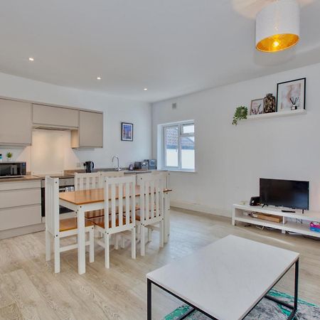 Modern 5-Beds - City Centre - Free Parking - Temple - By Hinkley Homes Short Lets & Serviced Accommodation Bristol Exterior foto