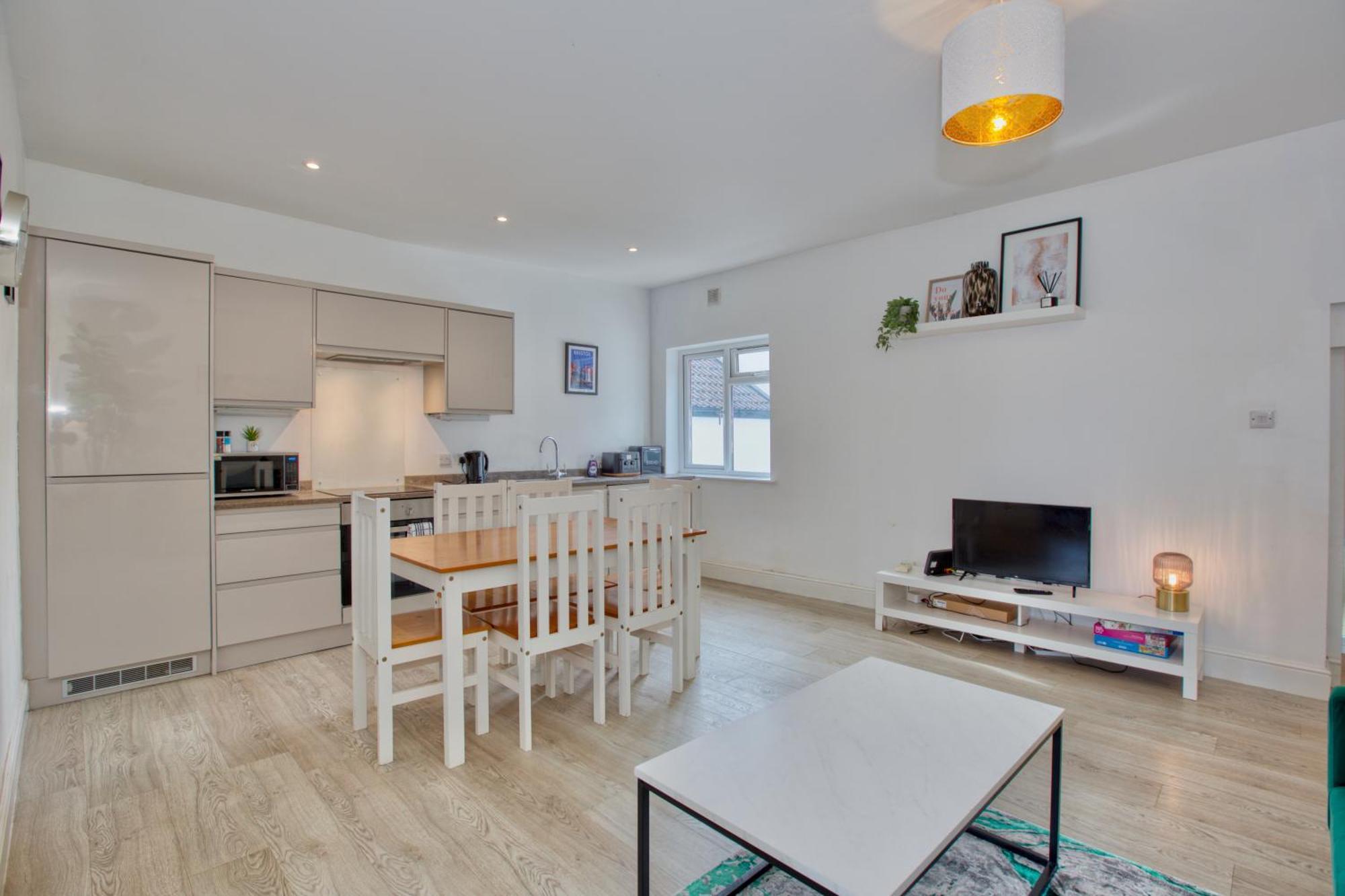 Modern 5-Beds - City Centre - Free Parking - Temple - By Hinkley Homes Short Lets & Serviced Accommodation Bristol Exterior foto